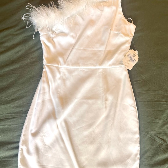 Altar'd State White One-Shoulder Dress with Feather Detail NWT - Picture 2 of 7